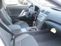 Super White - Camry SE Photo No. 16