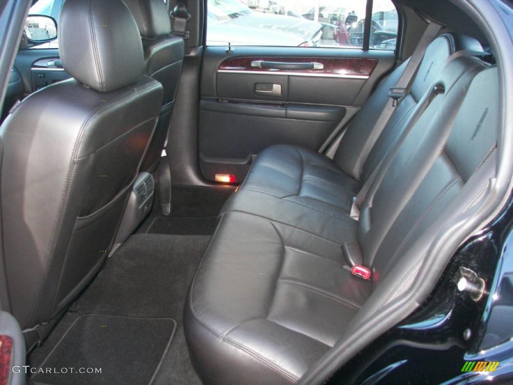 Black Interior 2010 Lincoln Town Car Signature Limited Photo #41255537