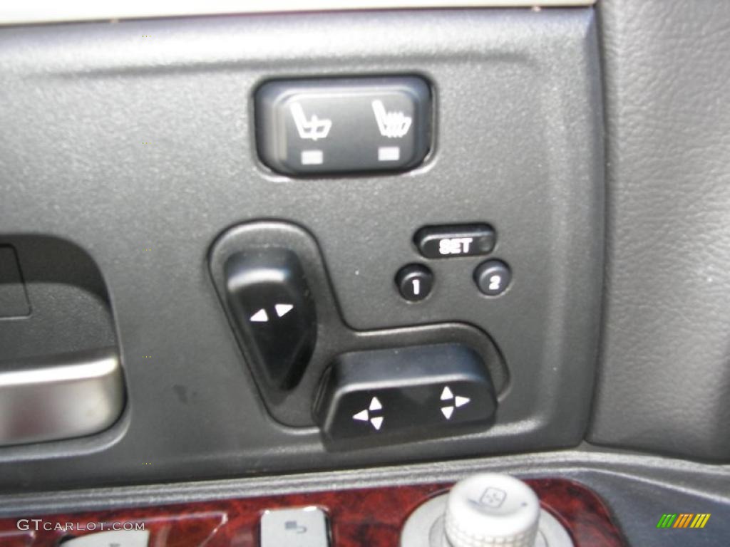 2010 Lincoln Town Car Signature Limited Controls Photo #41255613