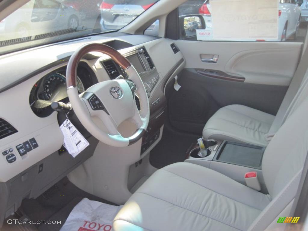 Light Gray Interior 2011 Toyota Sienna Limited Photo #41255673
