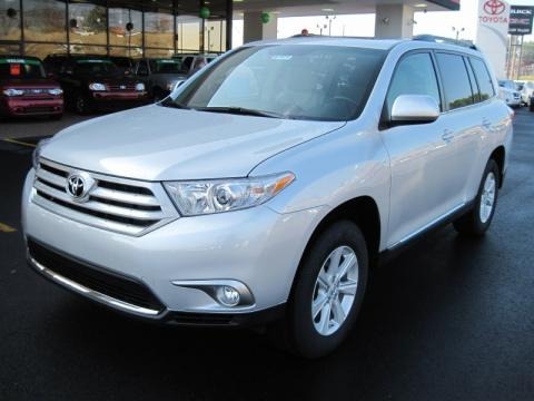 2011 Toyota Highlander SE Data, Info and Specs