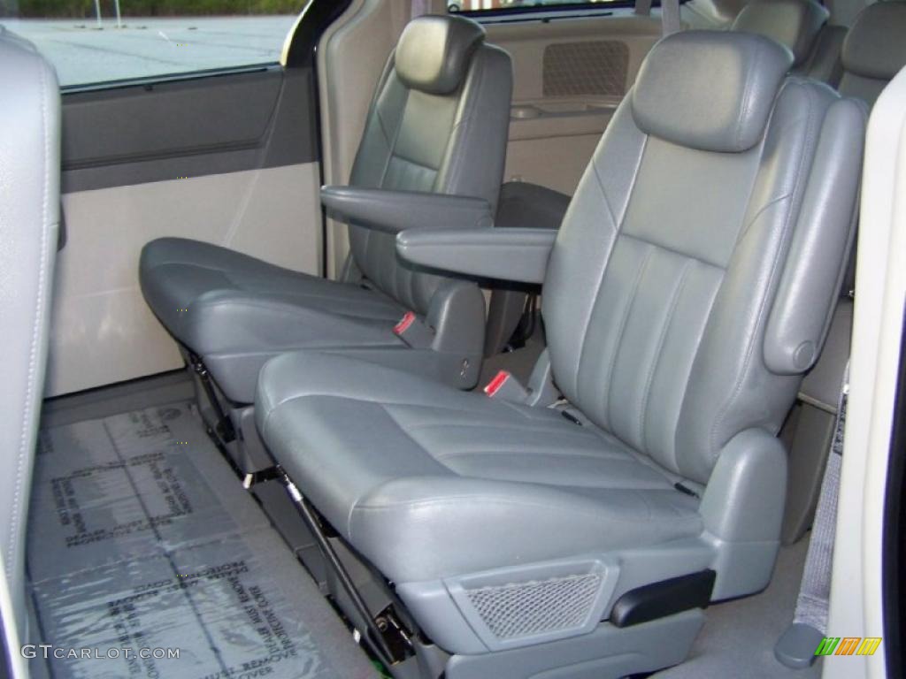 2008 Town & Country Touring Signature Series - Modern Blue Pearlcoat / Medium Slate Gray/Light Shale photo #34