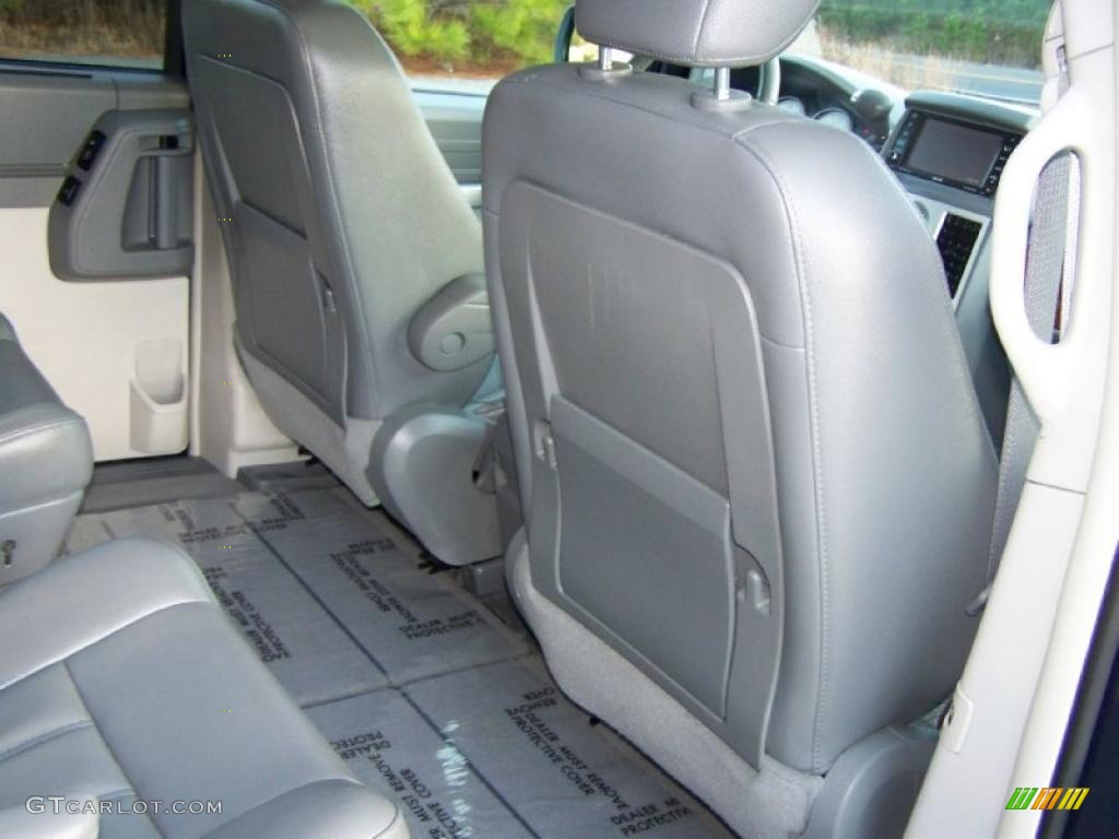 2008 Town & Country Touring Signature Series - Modern Blue Pearlcoat / Medium Slate Gray/Light Shale photo #36