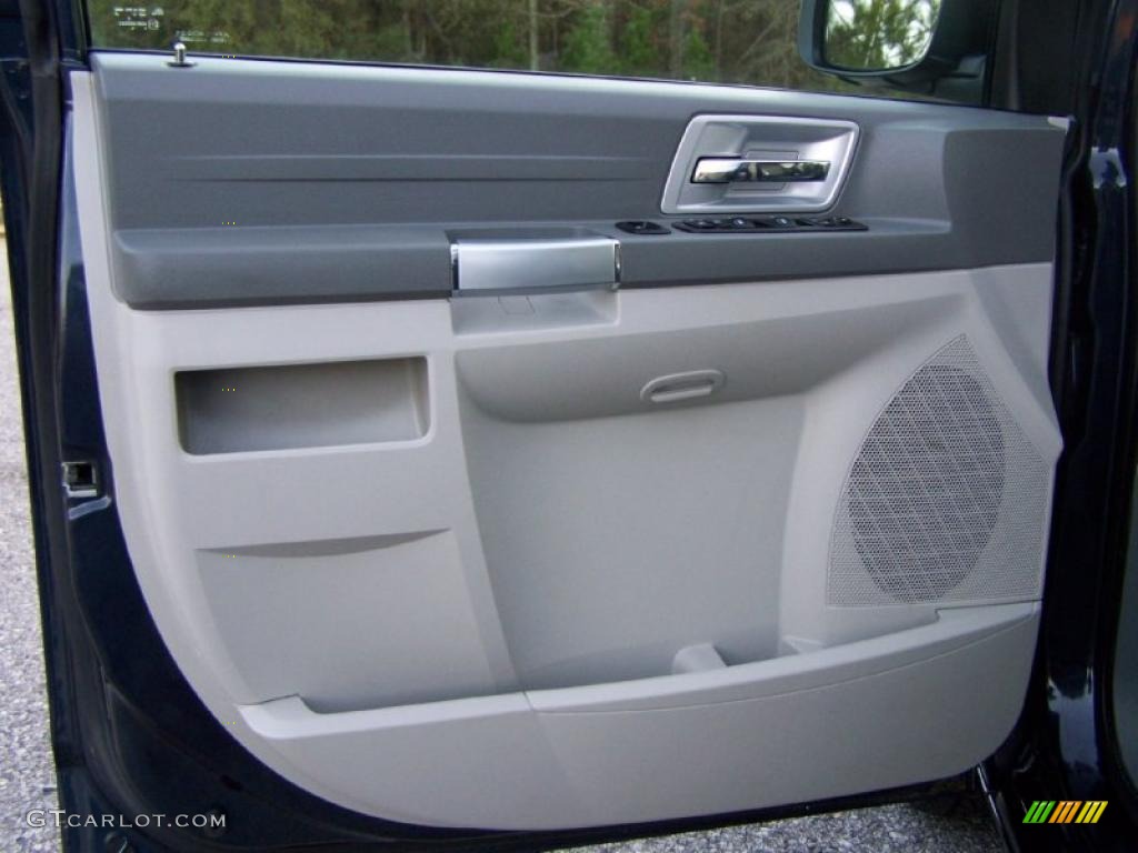 2008 Town & Country Touring Signature Series - Modern Blue Pearlcoat / Medium Slate Gray/Light Shale photo #43