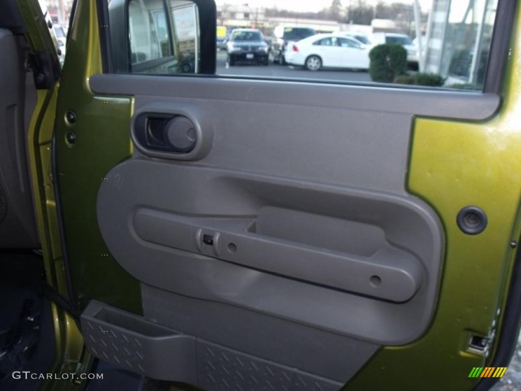 2007 Jeep Wrangler Unlimited Sahara 4x4 Dark Khaki/Medium Khaki Door Panel Photo #41261205