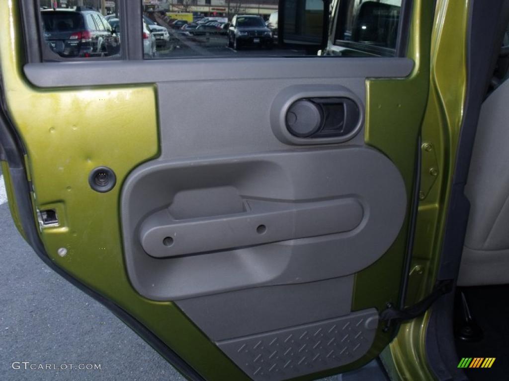 2007 Jeep Wrangler Unlimited Sahara 4x4 Dark Khaki/Medium Khaki Door Panel Photo #41261233