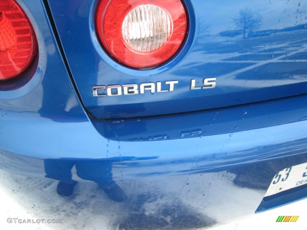 2005 Chevrolet Cobalt LS Coupe Marks and Logos Photos