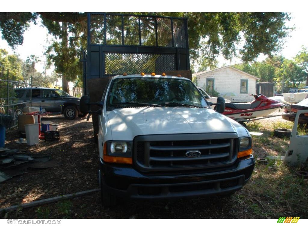 1999 F350 Super Duty XL Regular Cab Chassis - Oxford White / Medium Graphite photo #2