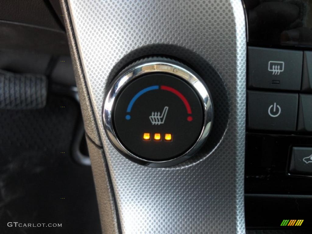 2011 Chevrolet Cruze LTZ Controls Photo #41263501