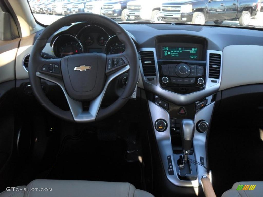 2011 Chevrolet Cruze LTZ Cocoa/Light Neutral Leather Dashboard Photo #41263581