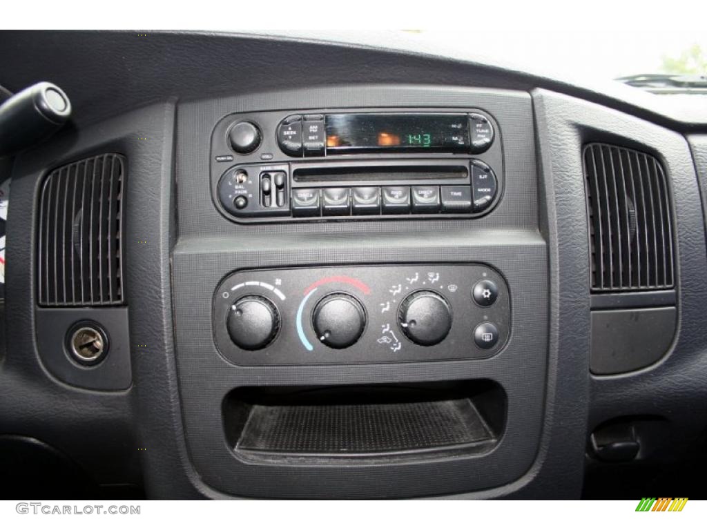 2003 Dodge Ram 2500 SLT Quad Cab 4x4 Controls Photo #41263685