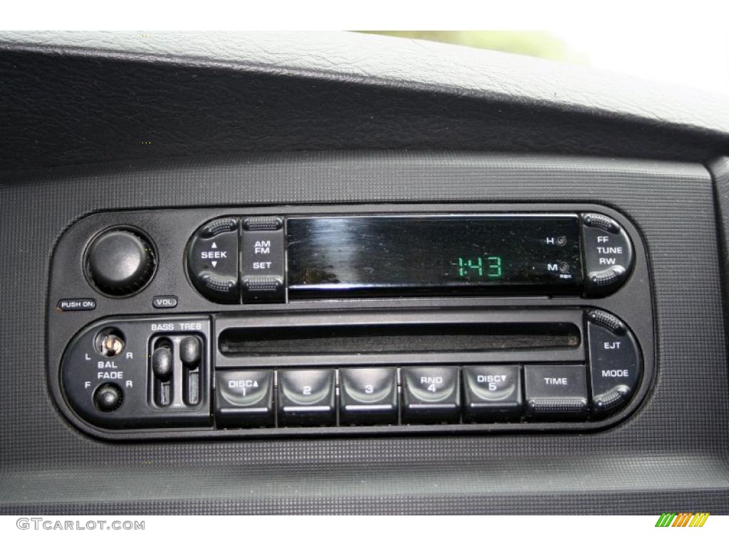 2003 Dodge Ram 2500 SLT Quad Cab 4x4 Controls Photo #41263705