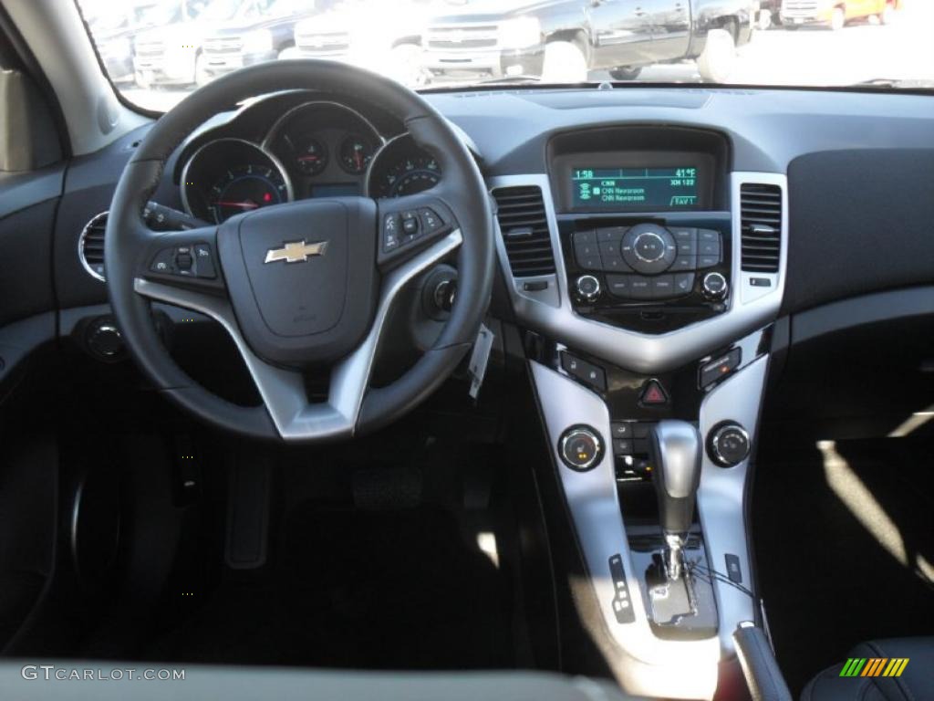2011 Chevrolet Cruze LT Jet Black Dashboard Photo #41264417