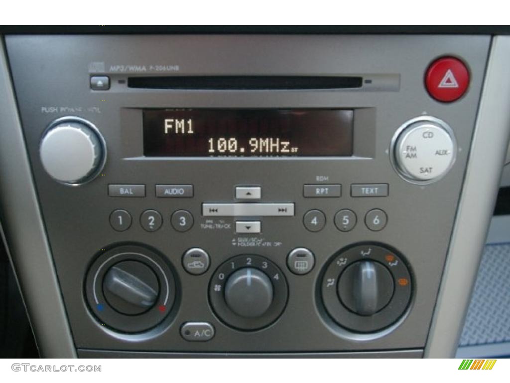 2009 Subaru Legacy 2.5i Sedan Controls Photo #41265473