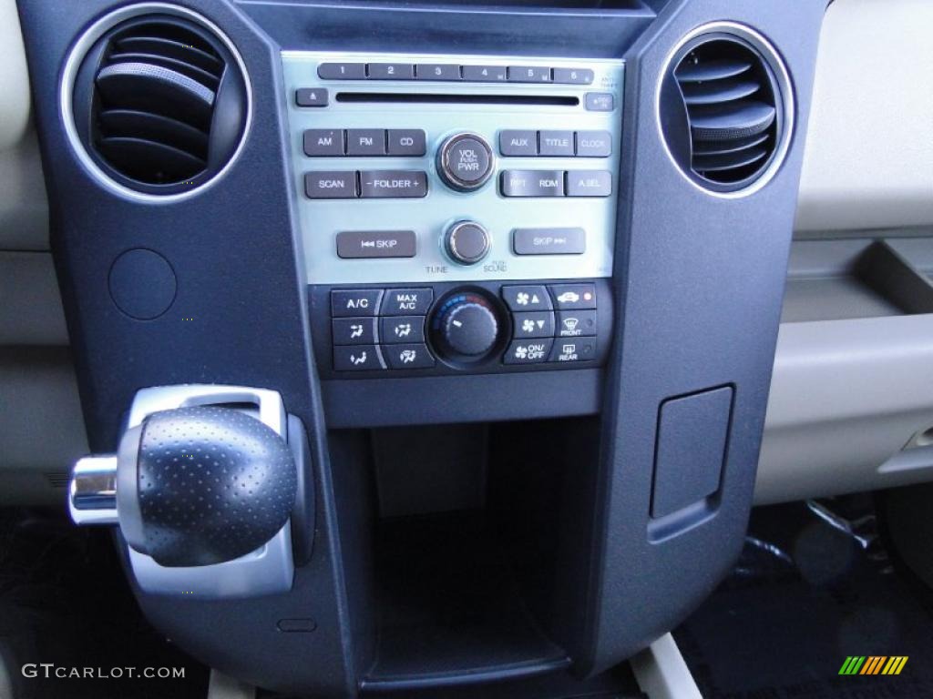 2009 Honda Pilot LX Controls Photo #41267881