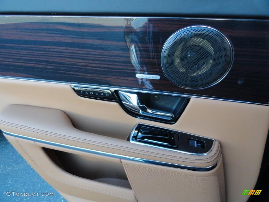 2011 Jaguar XJ XJ Supercharged London Tan/Navy Blue Door Panel Photo #41269597