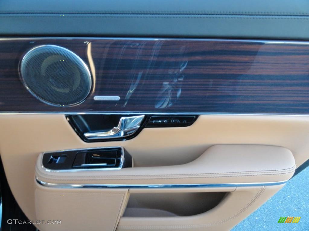 2011 Jaguar XJ XJ Supercharged London Tan/Navy Blue Door Panel Photo #41269673