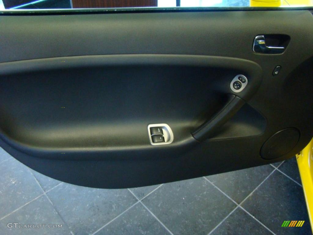 2007 Pontiac Solstice GXP Roadster Ebony Door Panel Photo #41270397