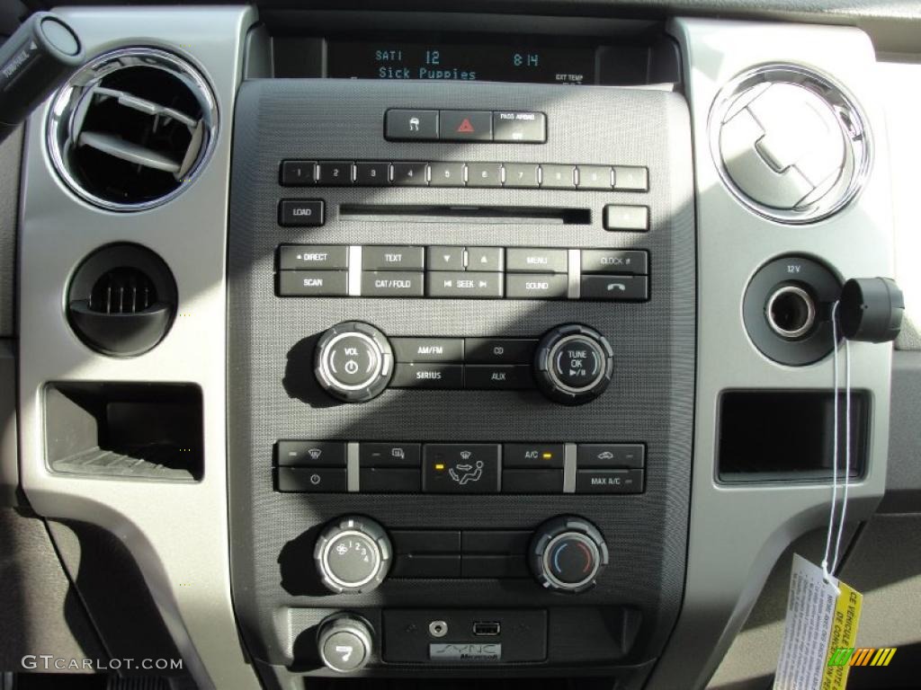 2010 Ford F150 XLT SuperCab Controls Photo #41271437