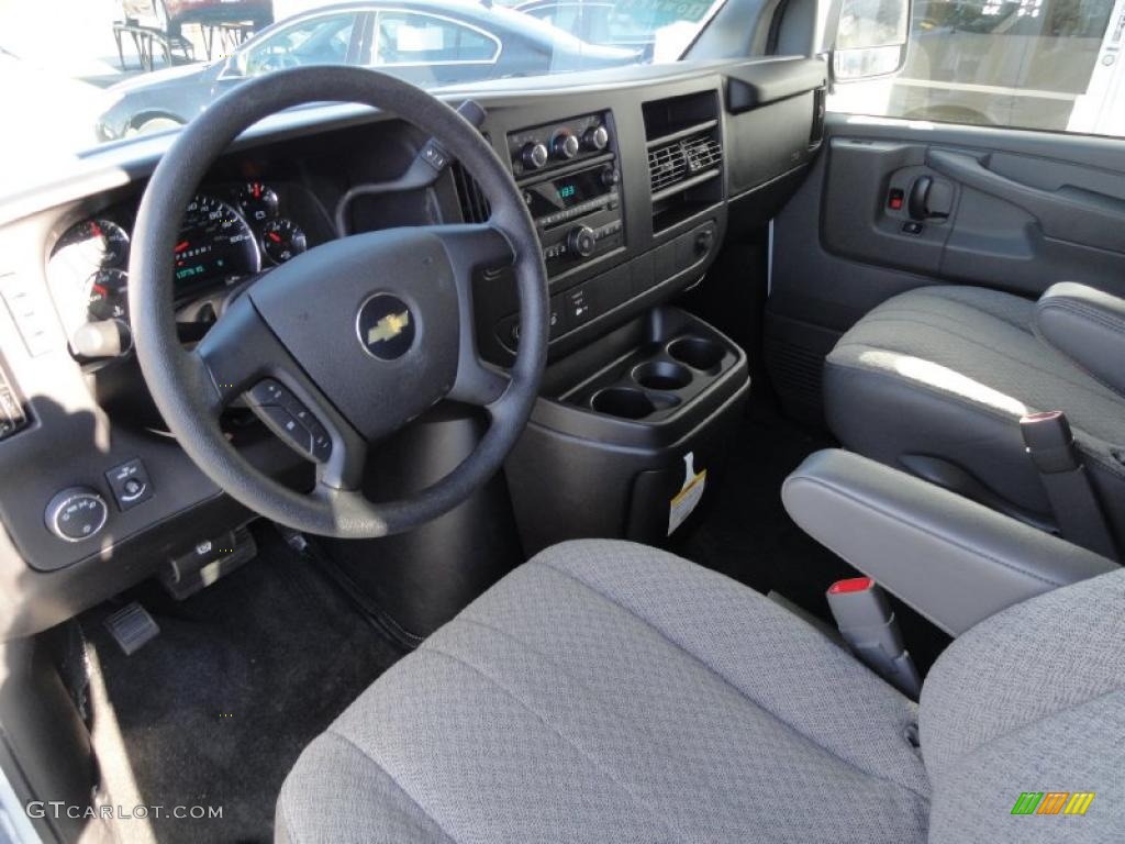 Medium Pewter Interior 2010 Chevrolet Express LS 3500 Passenger Van Photo #41271897