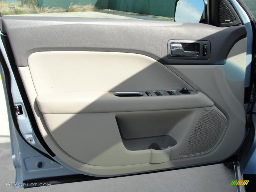 2011 Ford Fusion Hybrid Medium Light Stone Door Panel Photo #41272422
