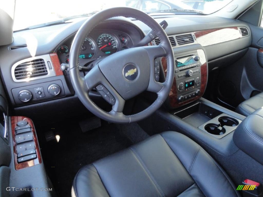 2010 Chevrolet Tahoe LT 4x4 Ebony Dashboard Photo #41272621