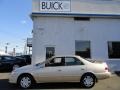 2000 Cashmere Beige Metallic Toyota Camry LE  photo #3