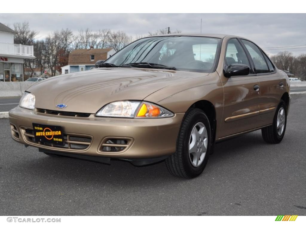 2000 Cavalier Sedan - Medium Sunset Gold Metallic / Graphite photo #4