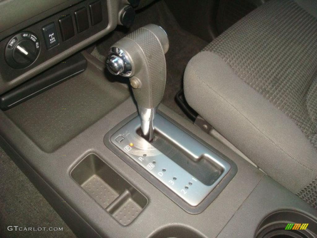 2006 Nissan Frontier NISMO Crew Cab 4x4 5 Speed Automatic Transmission Photo #41275869