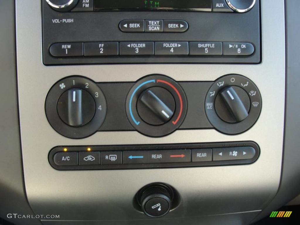 2009 Ford Expedition XLT Controls Photo #41277637