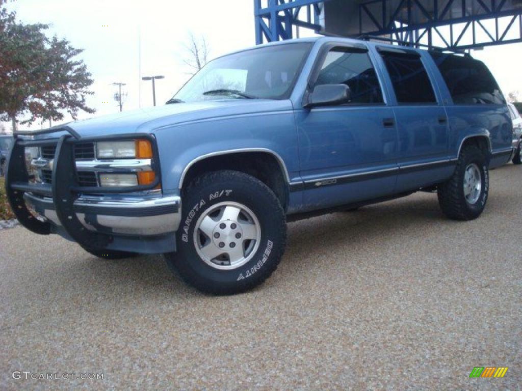 1994 Suburban K1500 4x4 - Atlantic Blue Metallic / Denim Blue photo #2