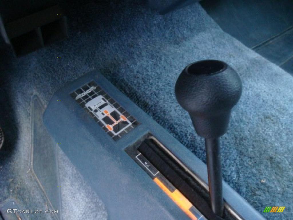 1994 Suburban K1500 4x4 - Atlantic Blue Metallic / Denim Blue photo #15