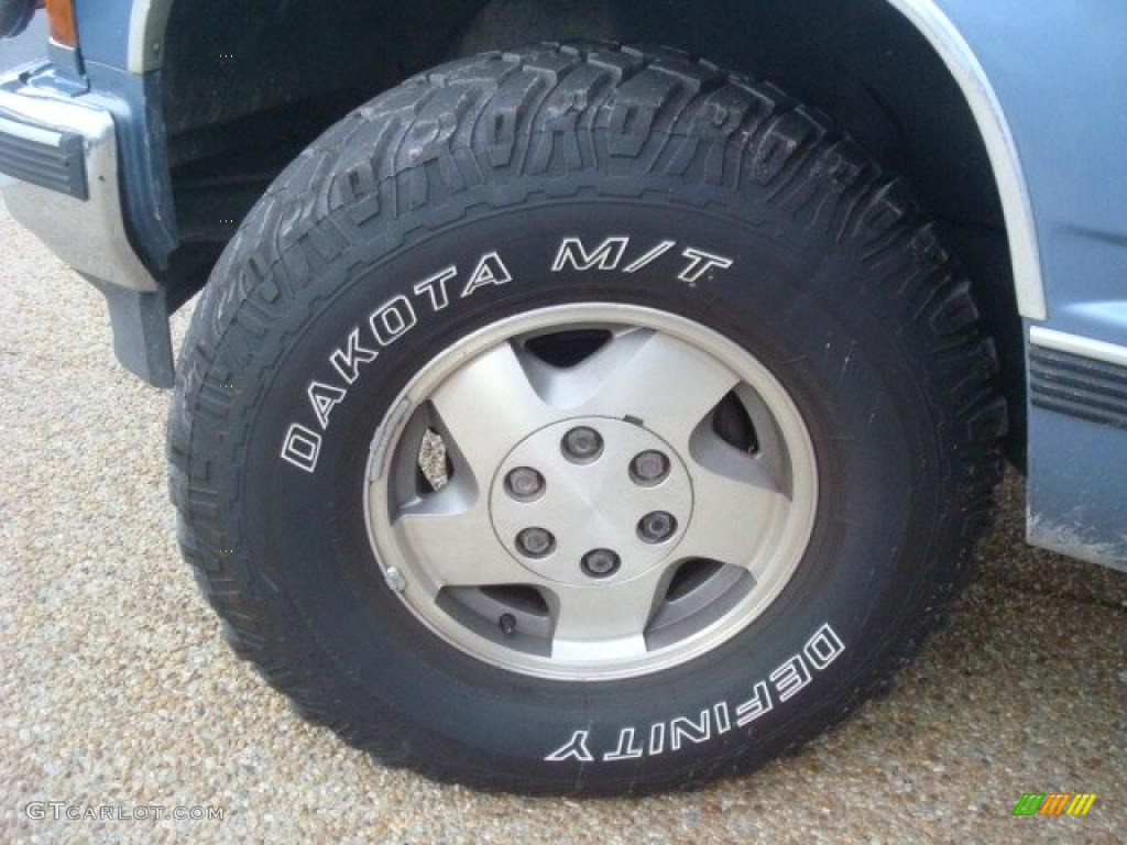 1994 Chevrolet Suburban K1500 4x4 Wheel Photo #41288201