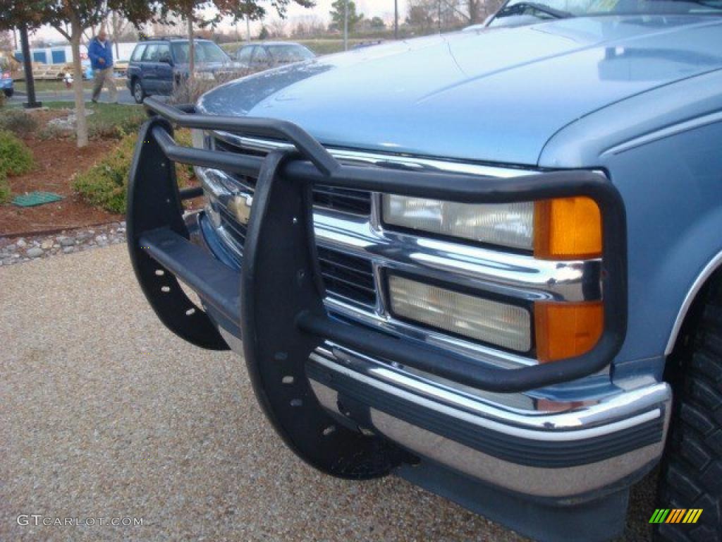 1994 Suburban K1500 4x4 - Atlantic Blue Metallic / Denim Blue photo #18