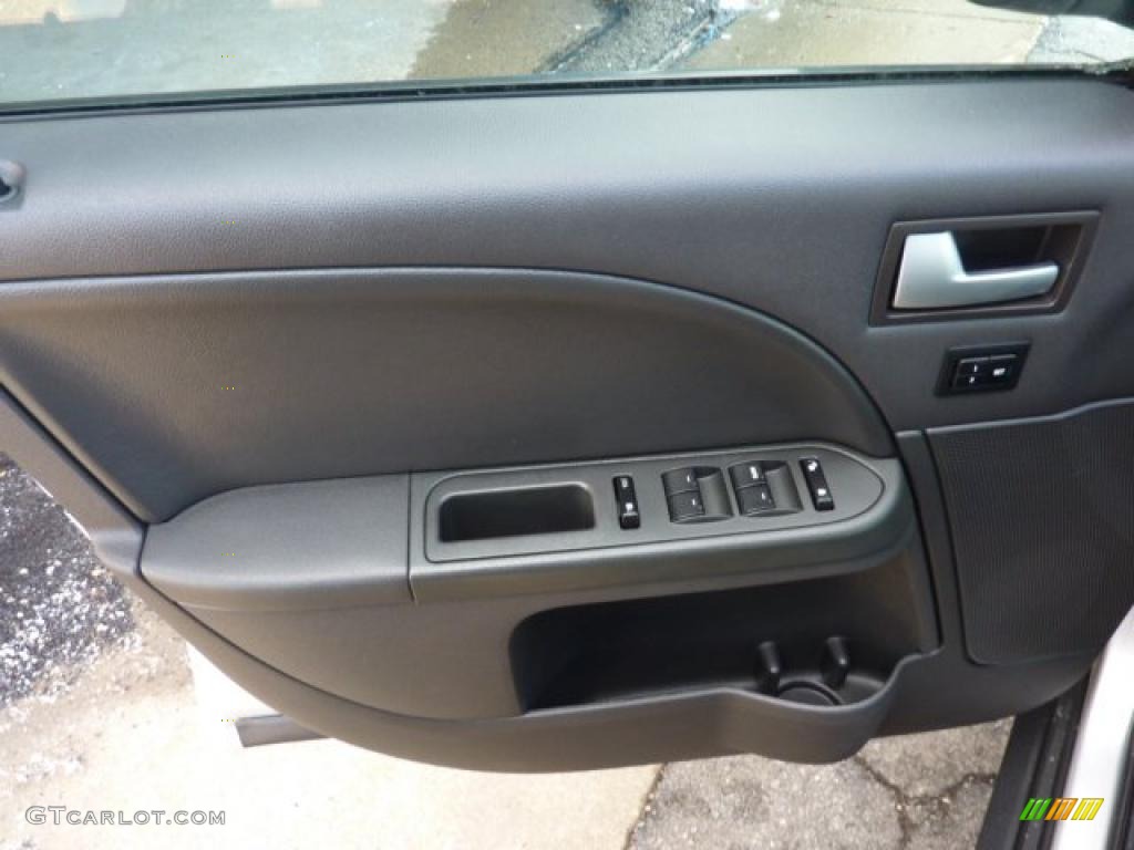 2005 Ford Five Hundred Limited AWD Black Door Panel Photo #41291537