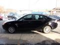 Black - Focus SE Sedan Photo No. 6