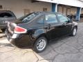 Black - Focus SE Sedan Photo No. 10