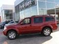 Red Brawn - Pathfinder SE 4x4 Photo No. 4