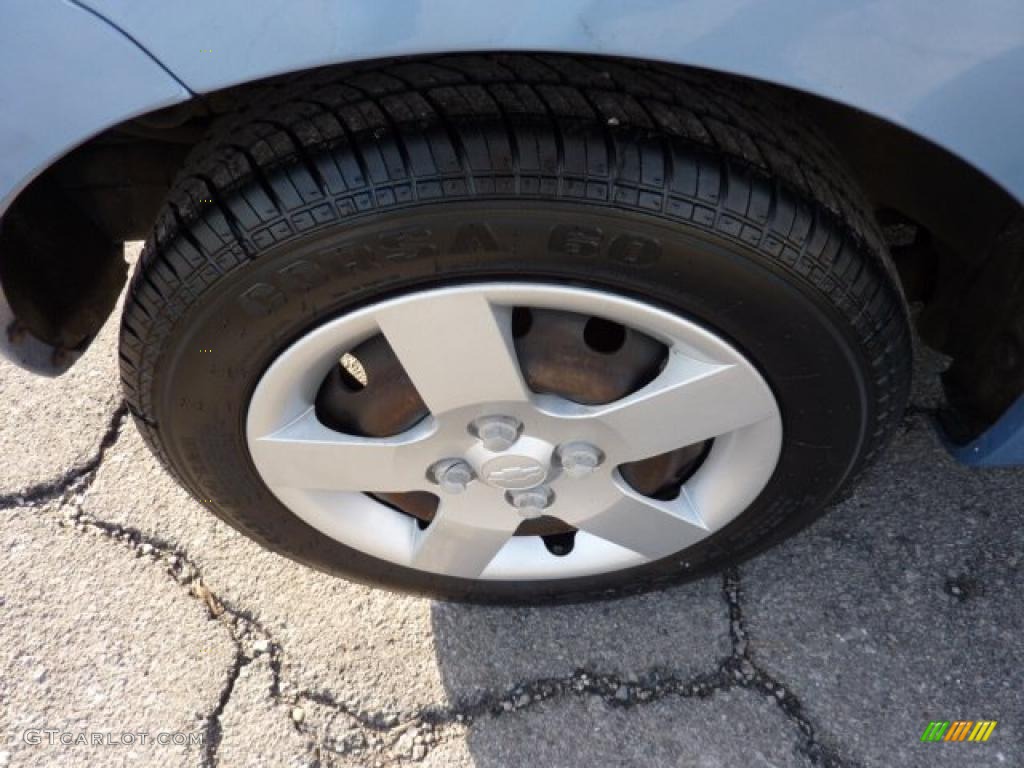 2005 Chevrolet Aveo LS Hatchback Wheel Photo #41292533