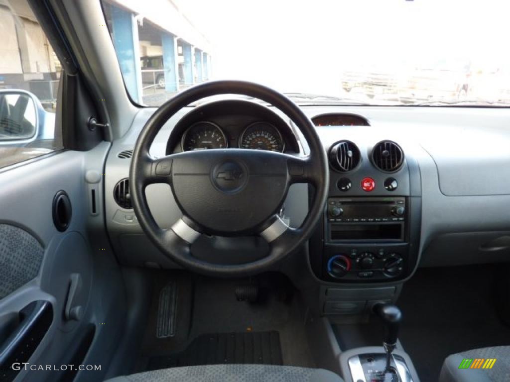 2005 Chevrolet Aveo LS Hatchback Gray Dashboard Photo #41292581