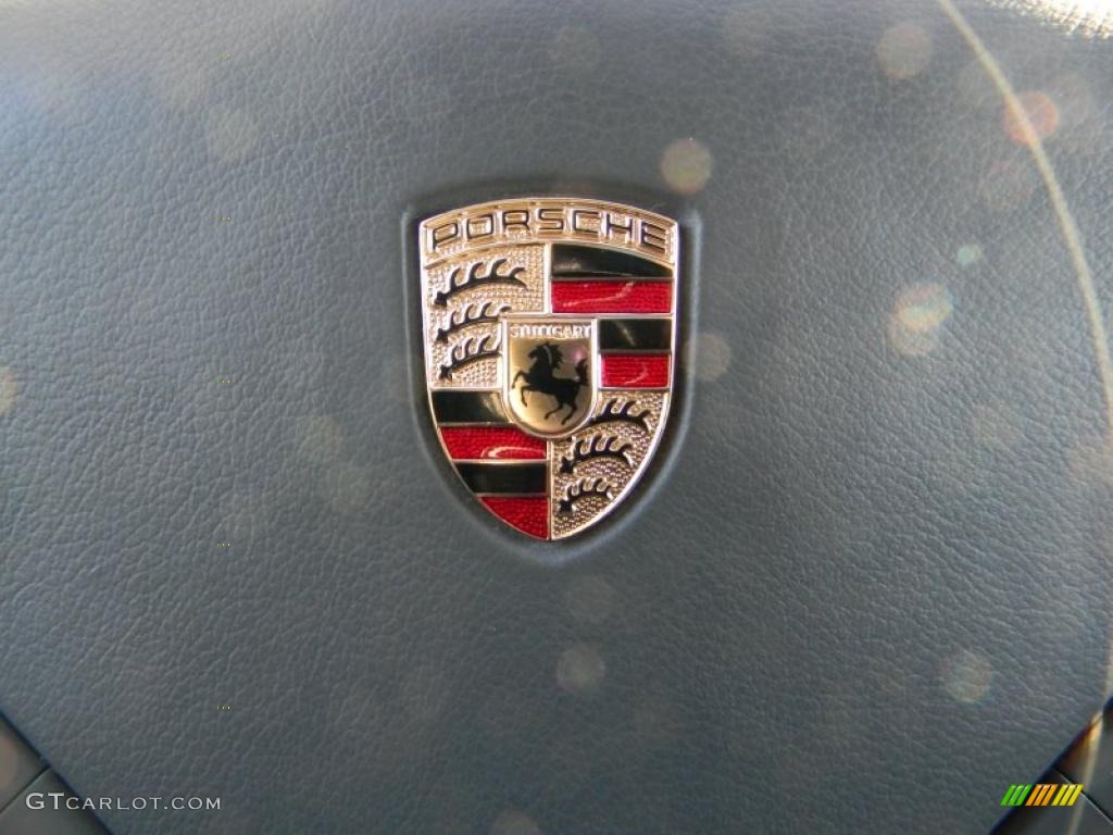 2004 Porsche Cayenne Turbo Marks and Logos Photos