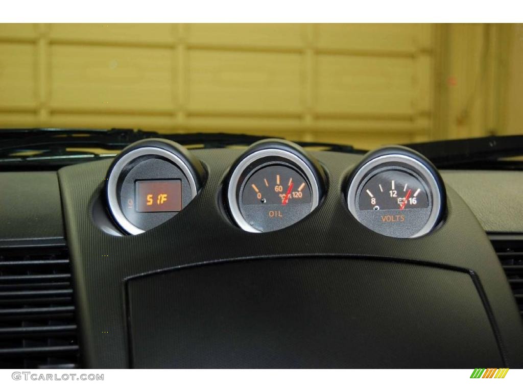 2006 Nissan 350Z Touring Coupe Gauges Photo #41296451