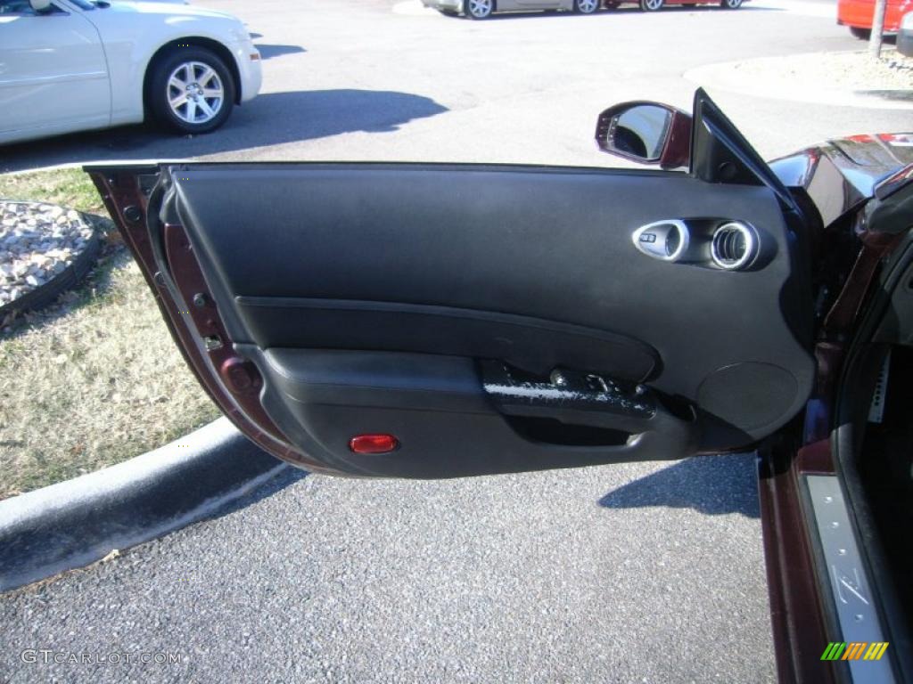 2006 Nissan 350Z Coupe Carbon Black Door Panel Photo #41297559