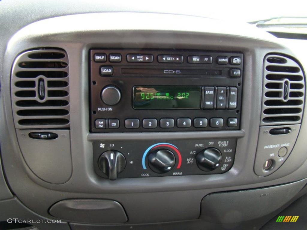2004 F150 XLT Heritage SuperCab - Oxford White / Heritage Graphite Grey photo #21