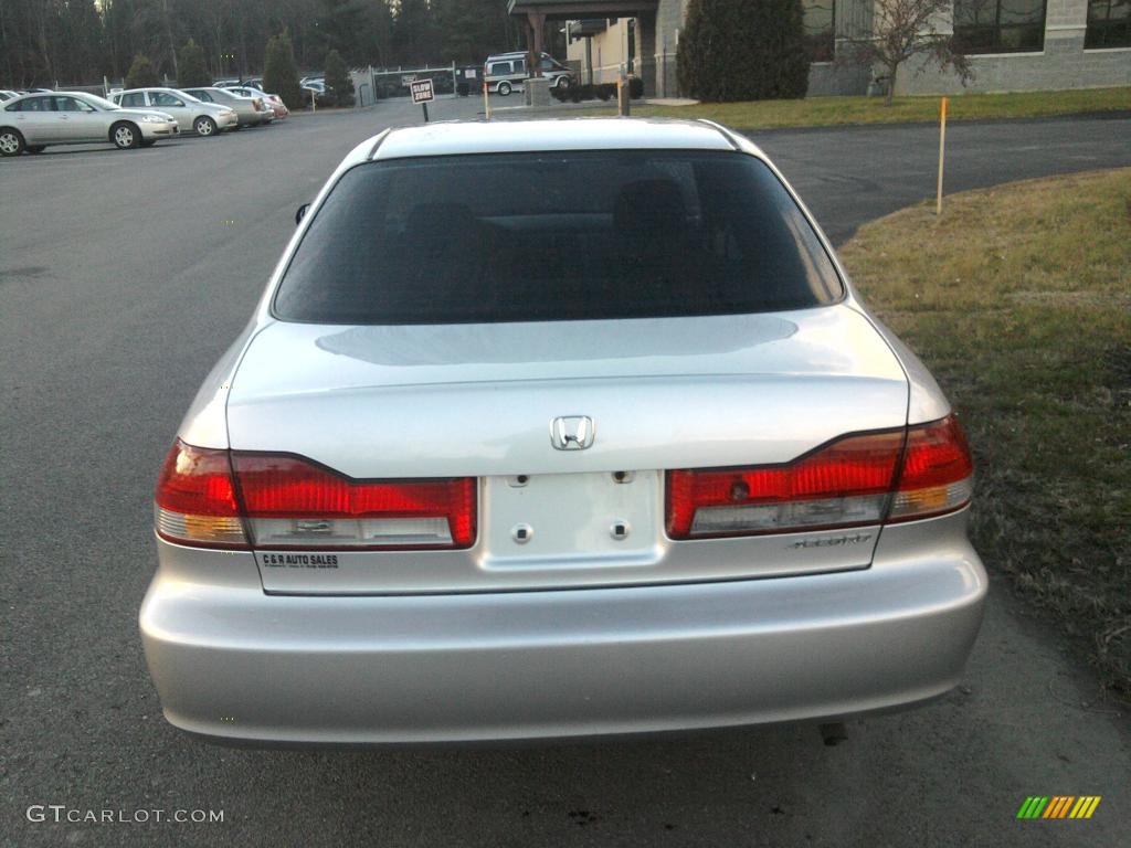 2002 Accord VP Sedan - Satin Silver Metallic / Quartz Gray photo #5