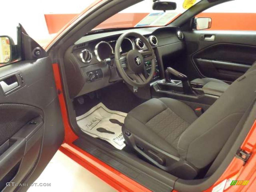 Dark Charcoal Interior 2008 Ford Mustang GT Deluxe Coupe Photo #41301612