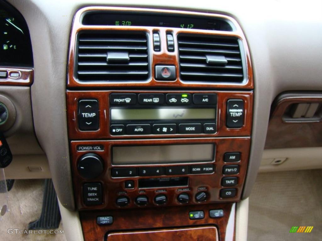 1997 Lexus LS 400 Controls Photo #41302168