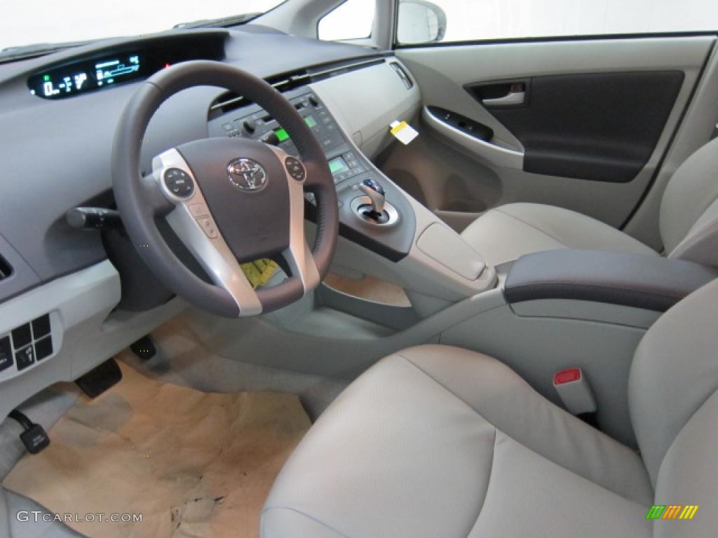 2010 Prius Hybrid IV - Black / Misty Gray photo #10