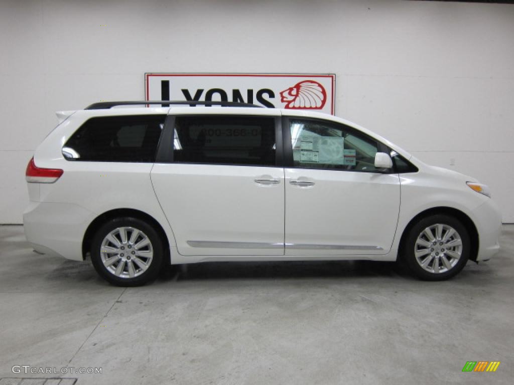 2011 Sienna Limited - Super White / Light Gray photo #3