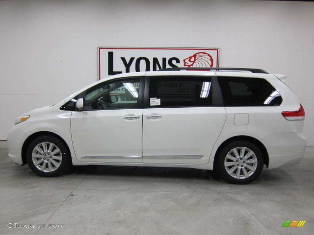 2011 Sienna Limited - Super White / Light Gray photo #6